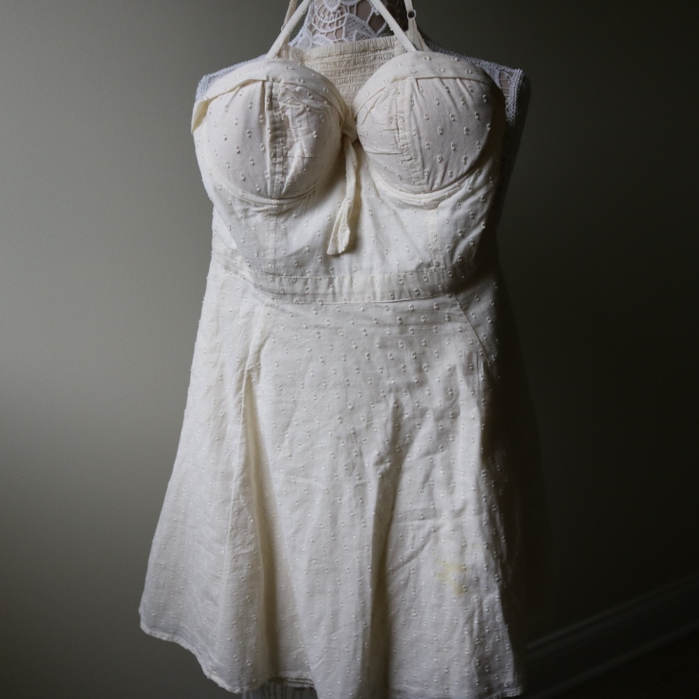NWT Jessica Simpson Cream Dress